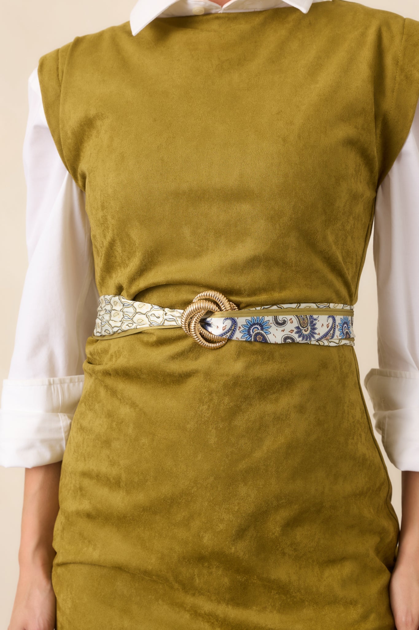 Bound to Impress Gold Ribbed Knot Brooch