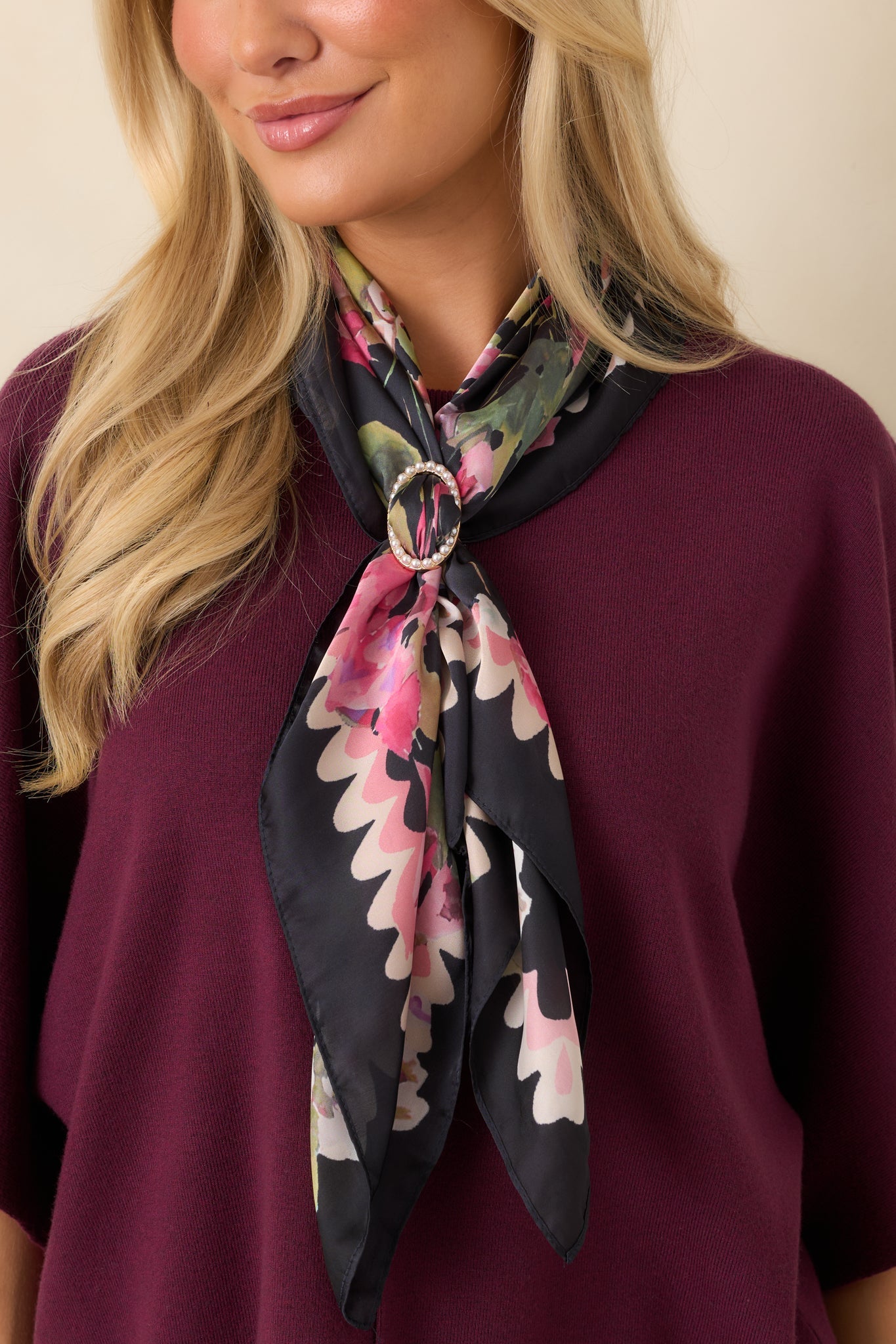 A Charming Hold Gold & Pearl Scarf Ring
