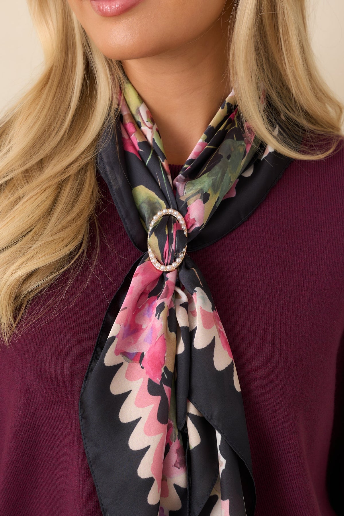A Charming Hold Gold & Pearl Scarf Ring